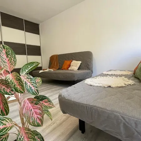 Priestranny 3izb Par Min Od Centra Apartment Nitra